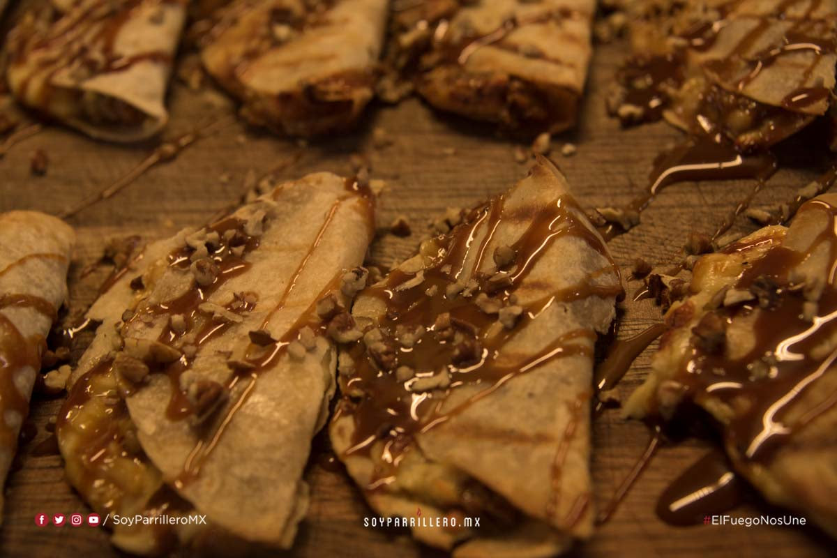 CREPAS NORESTENSES EN SALSA DE LECHE QUEMADA | SMP