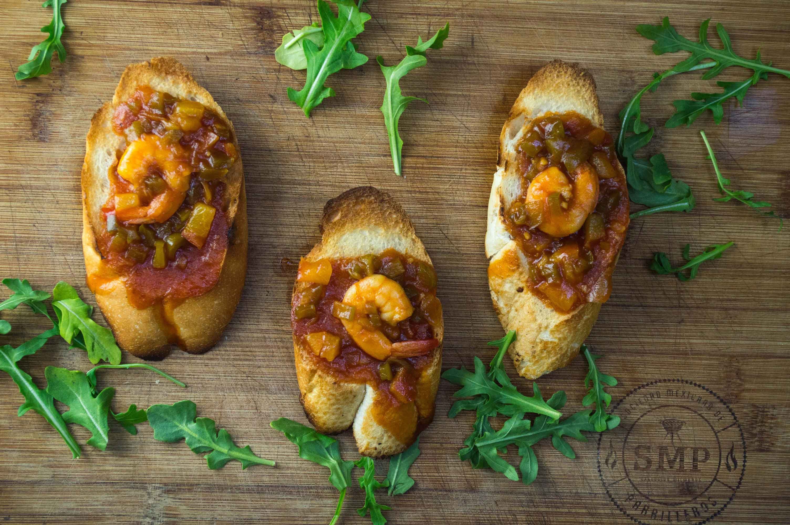 TAPA DE CAMARONES CON SALSA BBQ DE DURAZNO