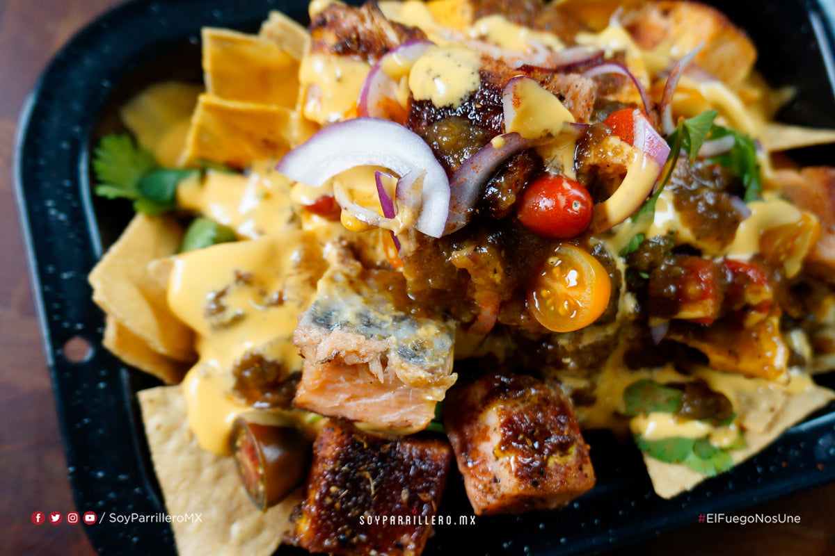 NACHOS CON SALMÓN AL RUB DEL POSTRE SMP Y SALSA DE CHILE PASADO | SMP