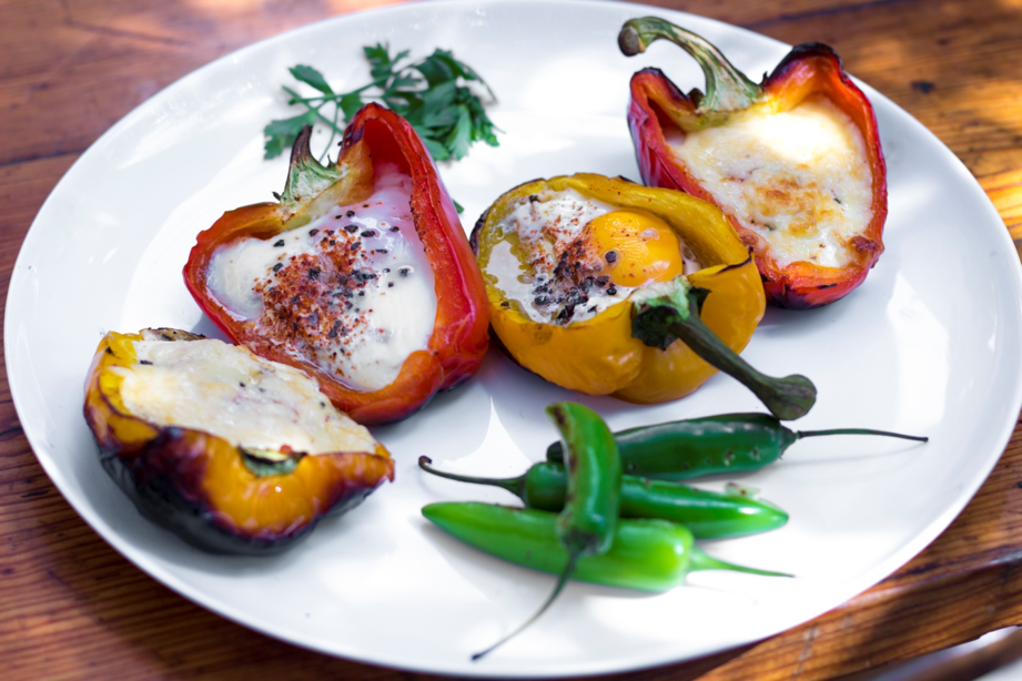CHILE MORRÓN RELLENO DE HUEVO Y QUESO|SMP