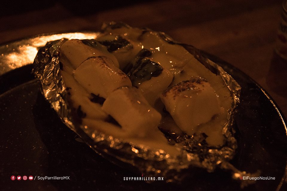 CAMOTE ASADO CON CHUNKIES DE CHOCOLATE Y MALVAVISCOS | SMP