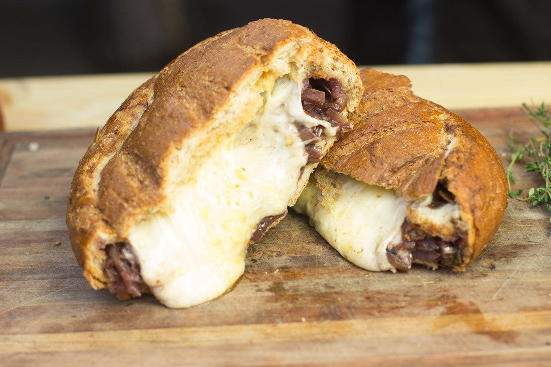 PAN RELLENO DE QUESO CON CEBOLLA AL VINO TINTO|SMP