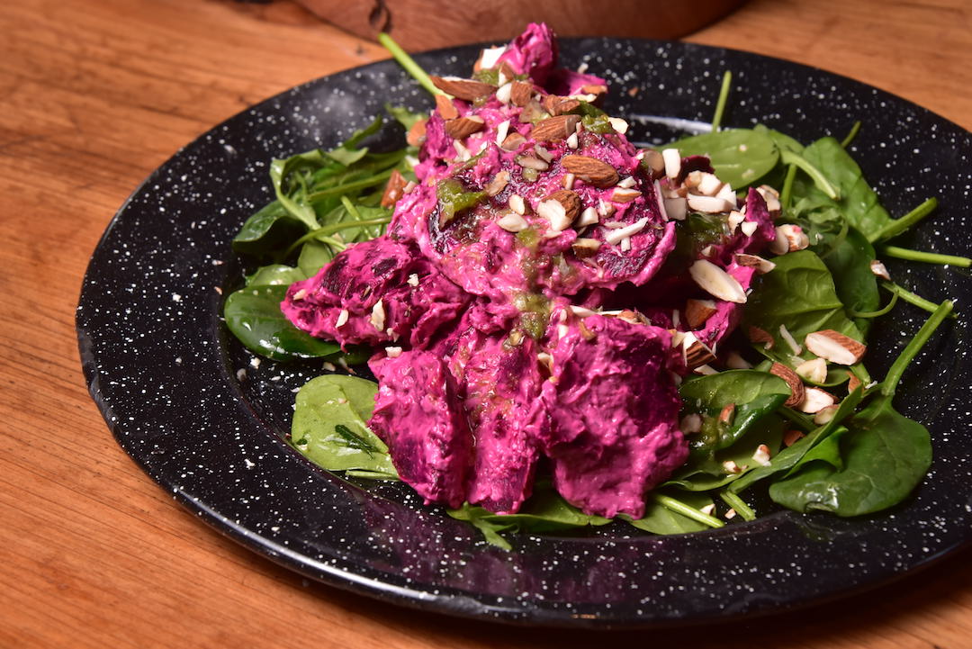 Ensalada de betabel asado