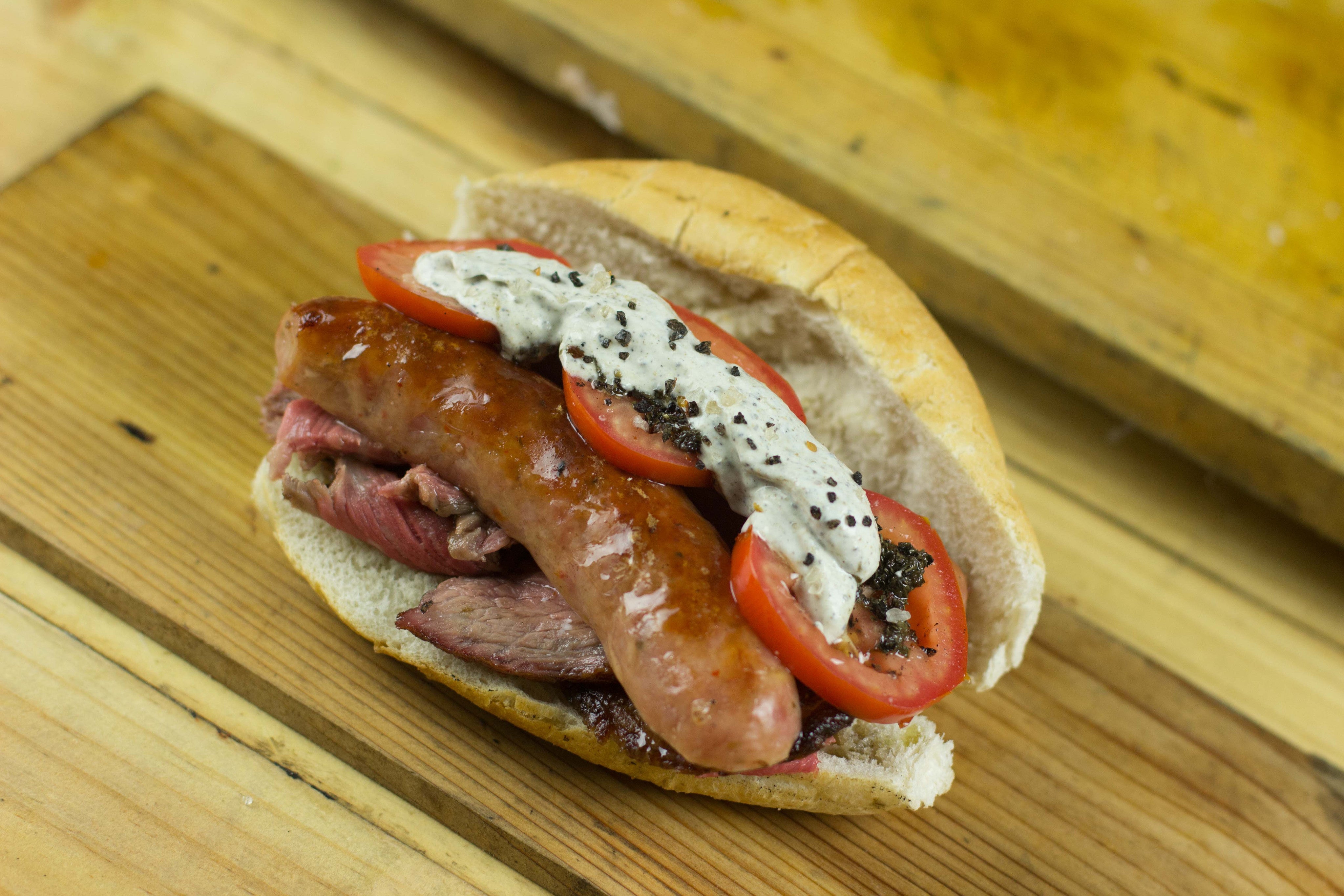CHORIPAN ARGENTINO CON PICAÑA EN COSTRA DE RUB DE CAFÉ SMP
