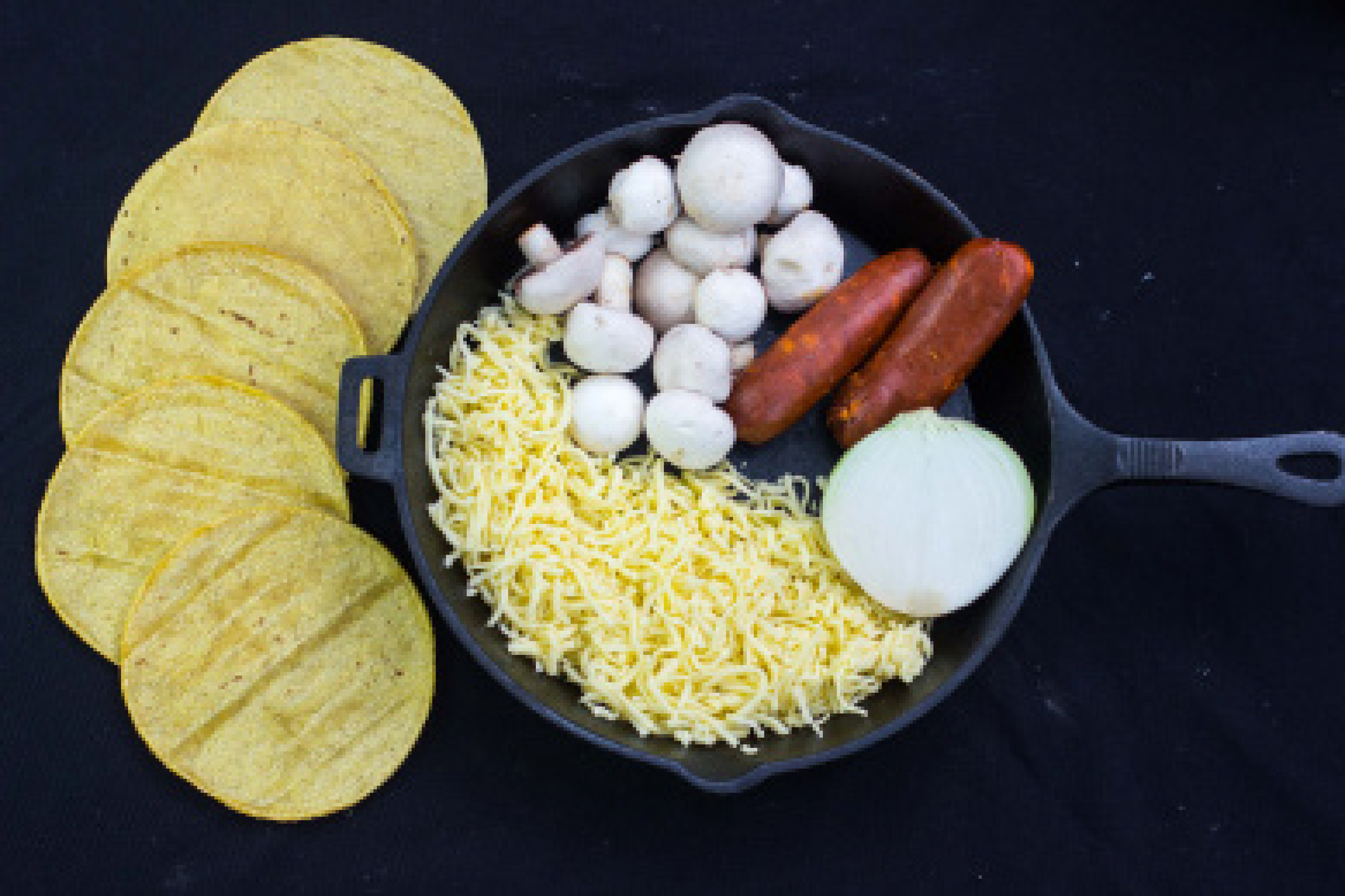 QUESO FUNDIDO CON CHAMPIÑONES Y CHORIZO A LA BRASA|SMP
