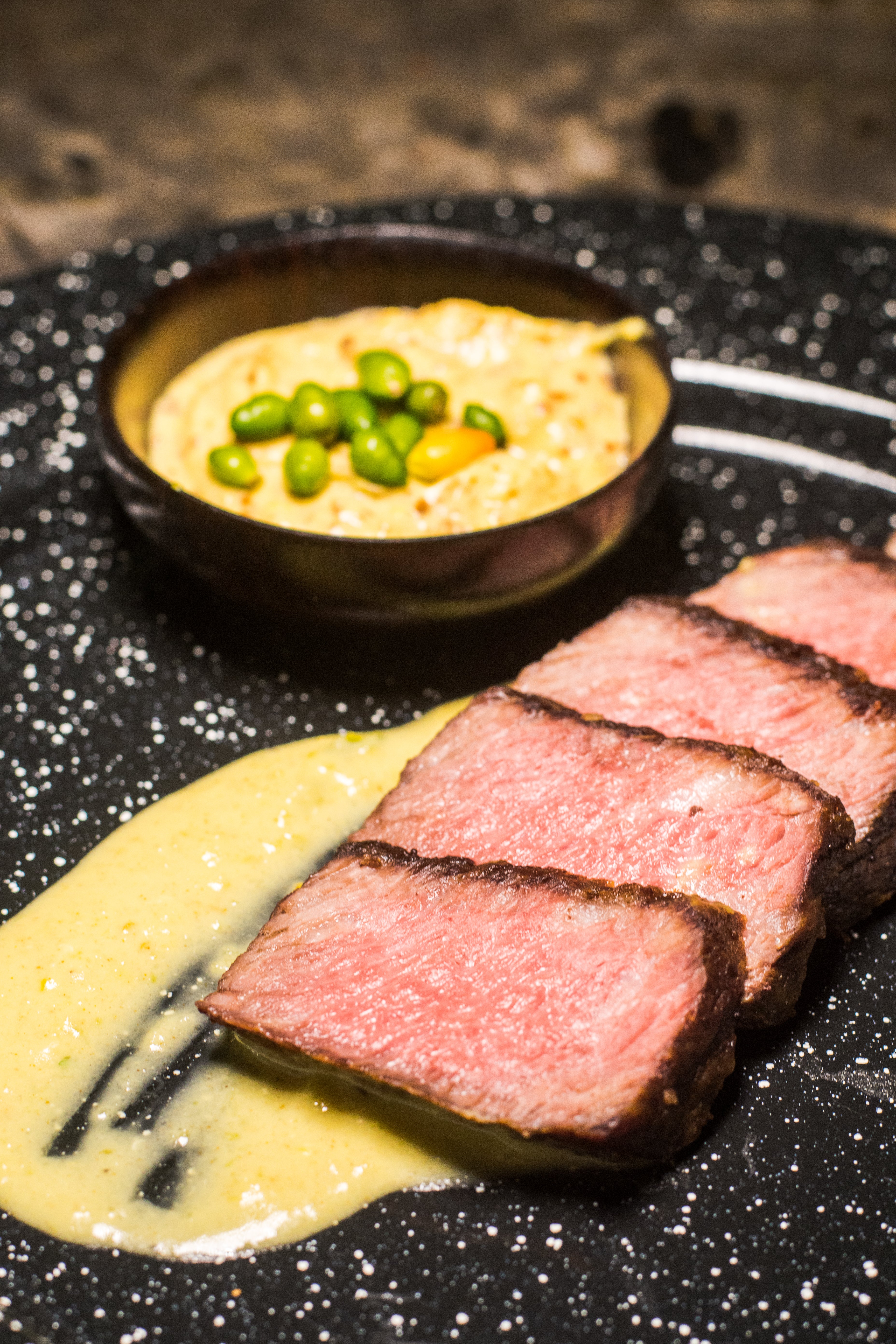 COSTILLA NORTEÑA AHUMADA CON SALSA DE PIQUÍN Y MOSTAZA | SMP