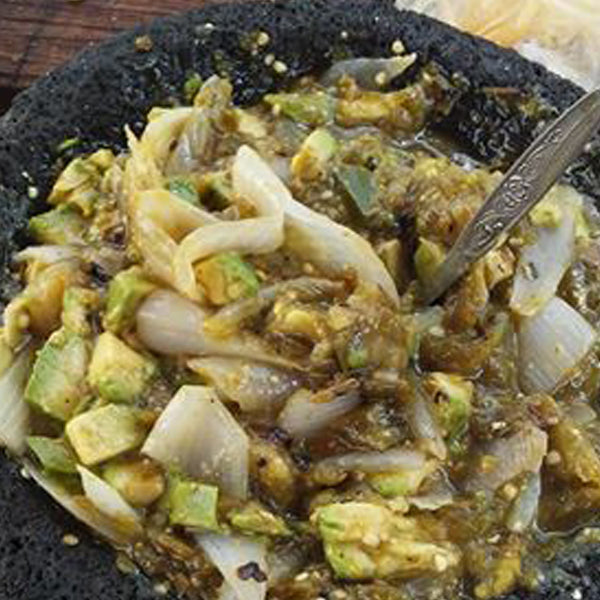 SALSA TATEMADA CON AGUACATE